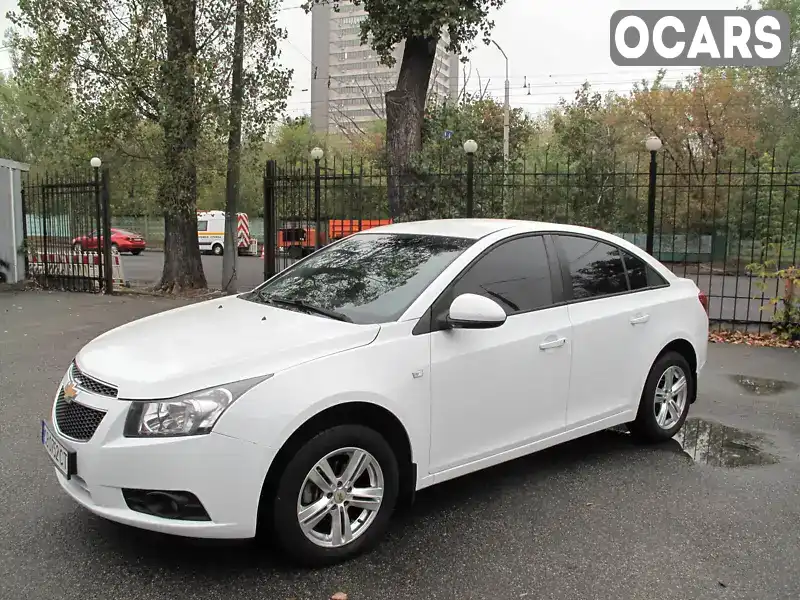 Седан Chevrolet Cruze 2011 1.8 л. Автомат обл. Киевская, Киев - Фото 1/21