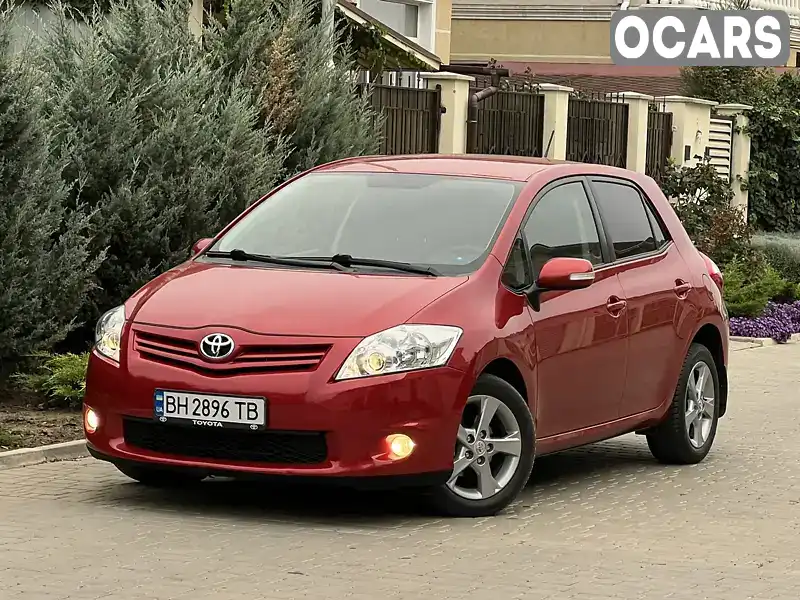 Хетчбек Toyota Auris 2011 1.6 л. Автомат обл. Одеська, Одеса - Фото 1/21