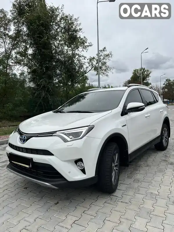 Позашляховик / Кросовер Toyota RAV4 2017 2.49 л. Варіатор обл. Київська, Київ - Фото 1/21