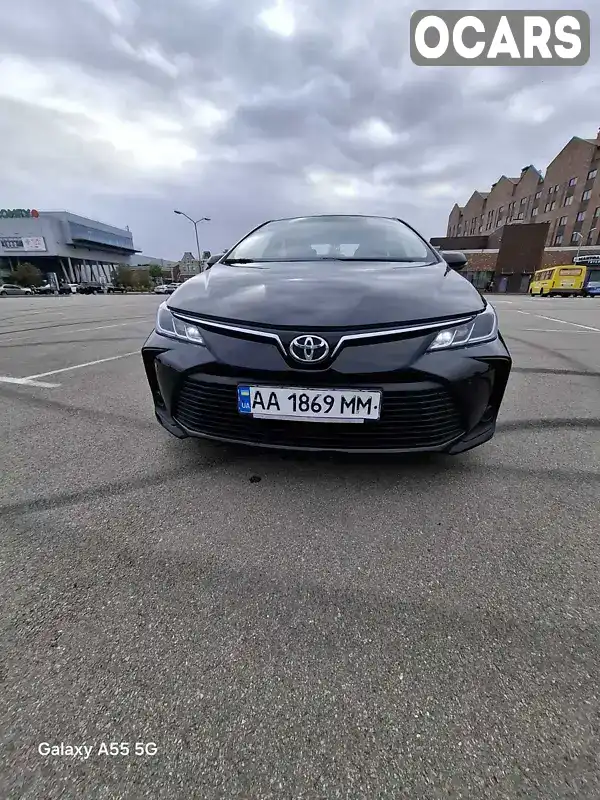 Седан Toyota Corolla 2019 1.6 л. Варіатор обл. Київська, Київ - Фото 1/21