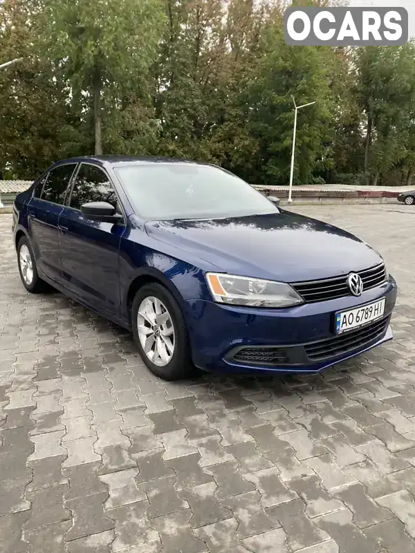 Седан Volkswagen Jetta 2011 1.98 л. Автомат обл. Закарпатська, Ужгород - Фото 1/21