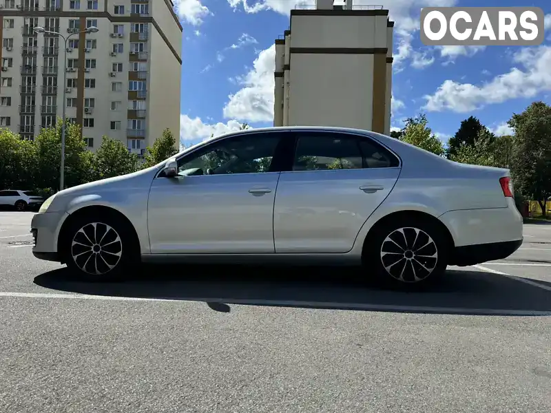 Седан Volkswagen Jetta 2006 1.9 л. Автомат обл. Київська, Київ - Фото 1/20