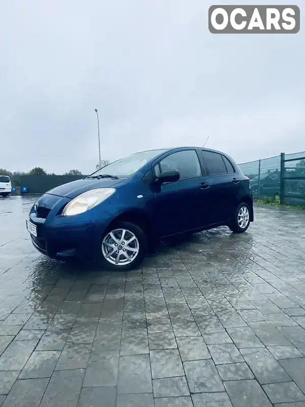 Хетчбек Toyota Yaris 2011 1 л. Ручна / Механіка обл. Львівська, Львів - Фото 1/21