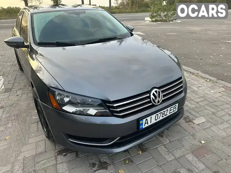 Седан Volkswagen Passat 2011 2.48 л. Автомат обл. Київська, Васильків - Фото 1/12