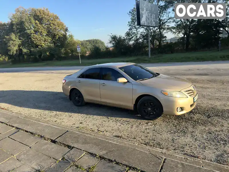 Седан Toyota Camry 2010 2.5 л. Автомат обл. Тернопольская, Борщев - Фото 1/14