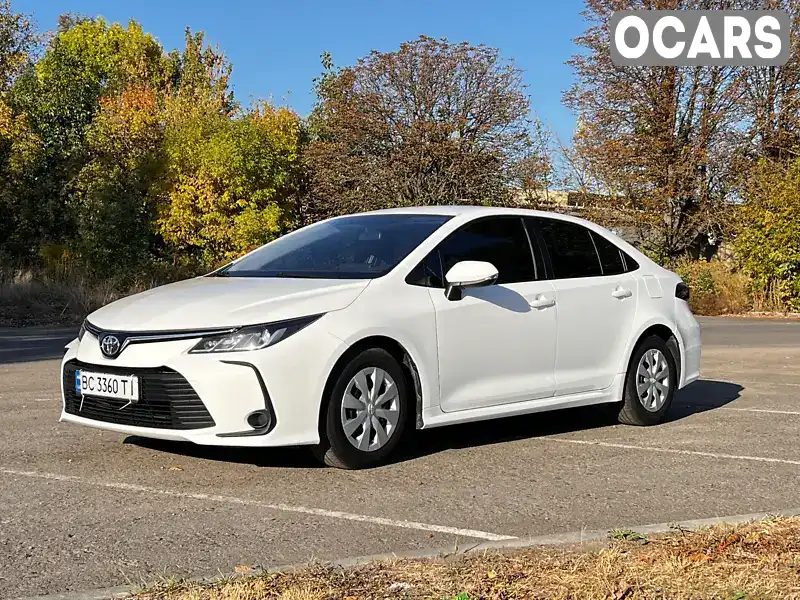 Седан Toyota Corolla 2019 1.6 л. Вариатор обл. Львовская, Львов - Фото 1/21