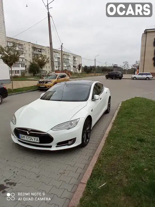 Лифтбек Tesla Model S 2015 null_content л. обл. Житомирская, Звягель - Фото 1/21